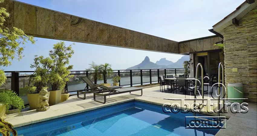 Cobertura à venda na Lagoa. Duplex. Vista panorâmica