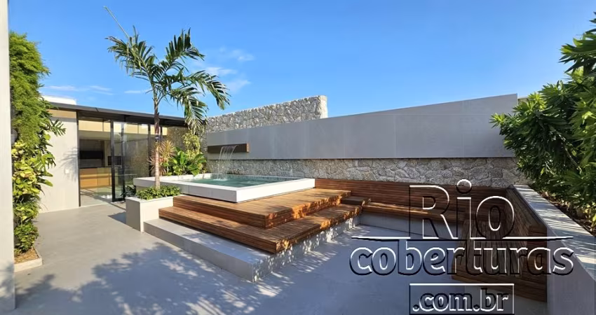 Cobertura à venda no Jardim Oceânico. Nova. Pronta para morar