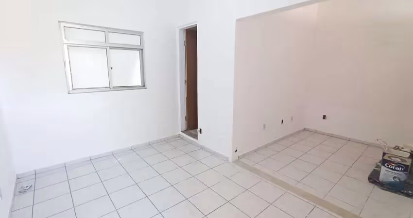 Sala comercial para alugar na Rua Renato Vaz Rebouças, 247, Centro, Vitória da Conquista