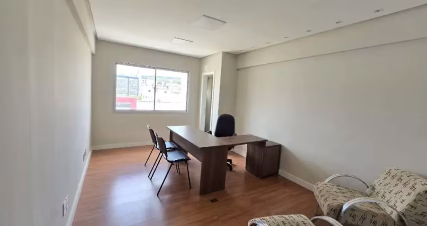 Sala comercial para alugar na Praça Presidente Tancredo Neves, 86, Centro, Vitória da Conquista