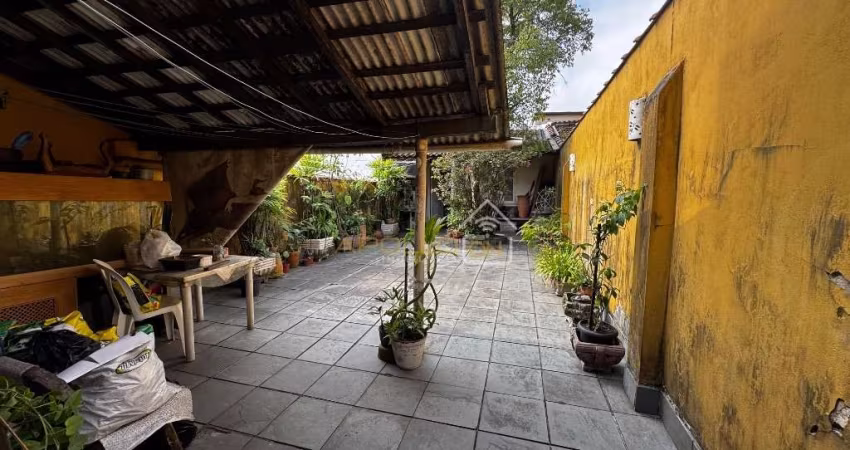 Casa geminada - 2 quartos - Encruzilhada - Santos
