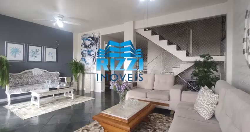 Linda casa com 190m² em condomínio fechado na freguesia