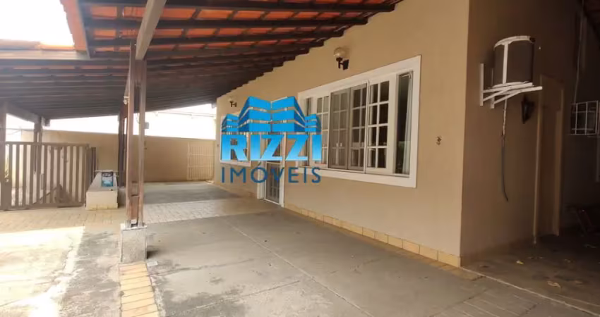 Casa Duplex com 03 Suítes no Pechincha