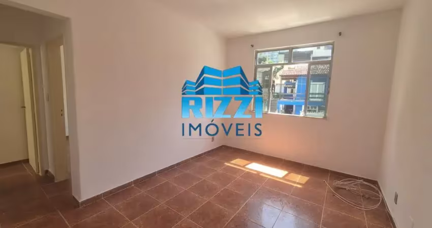 Apartamento andar baixo - pronto para entrar e morar - vazio - indevassável