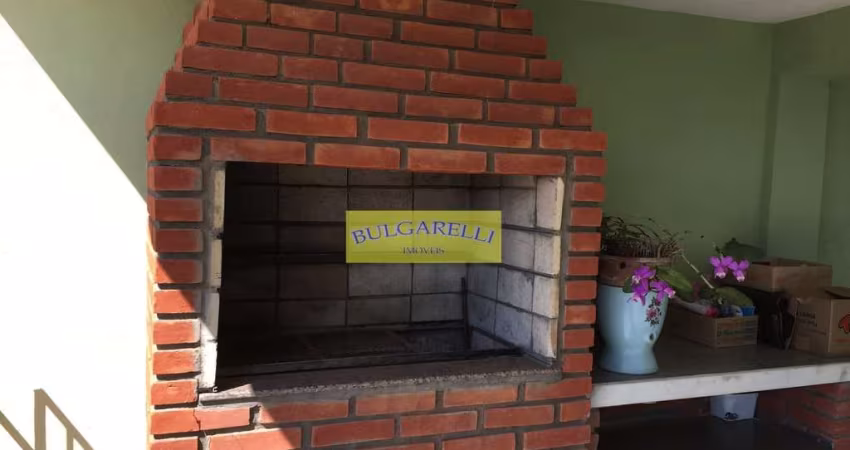 Casa à venda, Com Boa Localização Bairro Jardim Pacaembu repleto de Comercios, escolas e serviços,