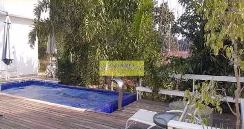 Marravilhosa Casa Terrea à venda 3 Quartos, 3 Suites, 6 Vagas,Piscina, Area Gourmet, 1080M²AT, Cond