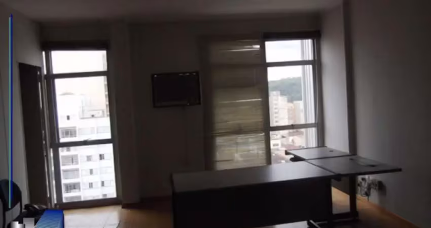 Sala Para Locacao. Centro ribeirao Preto R$ 900,00 65m2 de Area Util 2 Salas com divisorias, arquivo, banheiro, mesa,  cadeiras e ar condicionado.