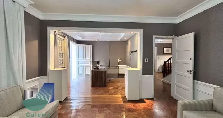 Casa Comercial com 11 salas para alugar, 880m2 - Centro