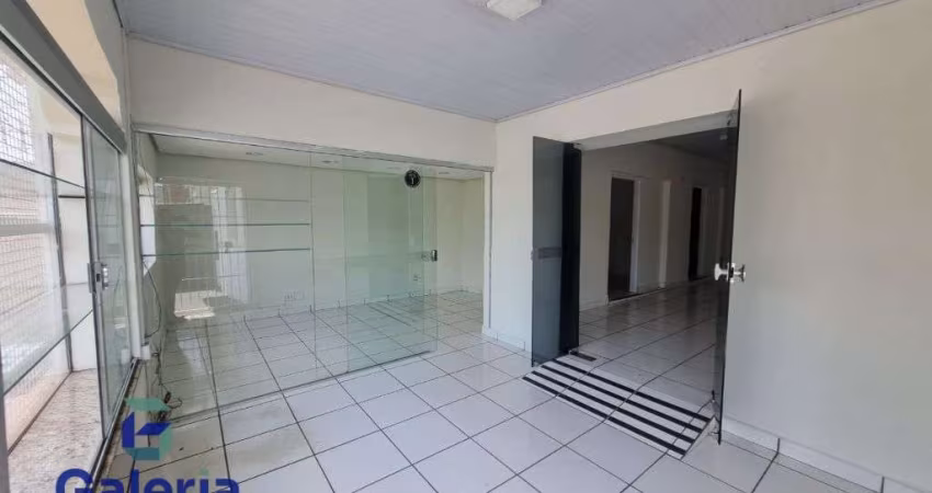 Salão comercial com 5 salas para alugar, 221m² - Centro