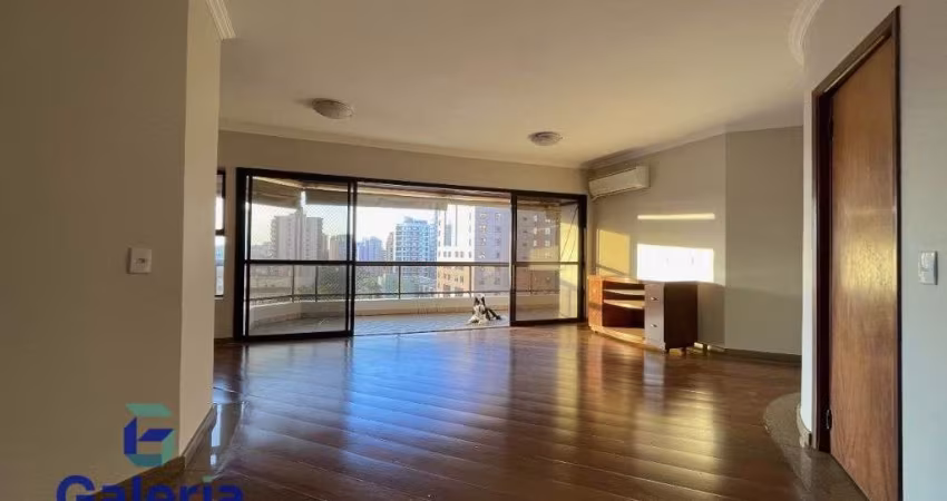 Apartamento com 3 quartos para alugar, 159m² - Centro