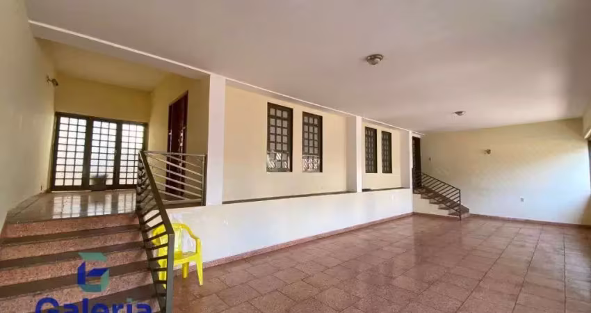 Casa comercial com 3 quartos para alugar, 306m²- alto da boa vista