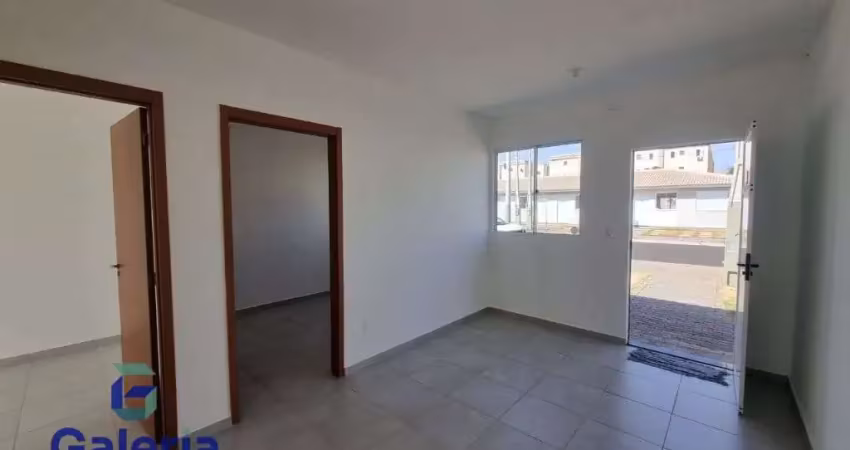 Casa de condomínio com 2 quartos para alugar, 44m² - reserva real