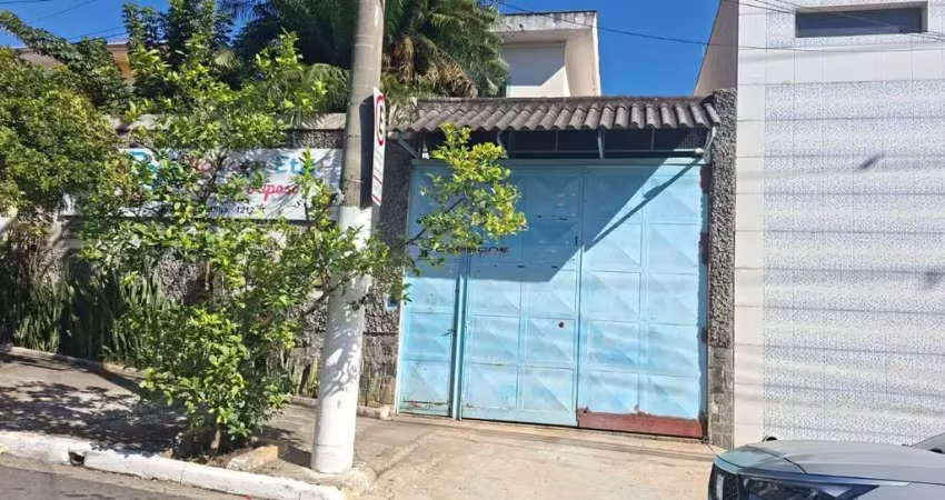 Casa à venda na Rua Piraçununga, Vila Bertioga, São Paulo