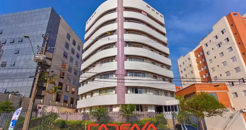 Cobertura com 3 quartos, 1 suíte e 2 vagas à venda no Centro Cívico