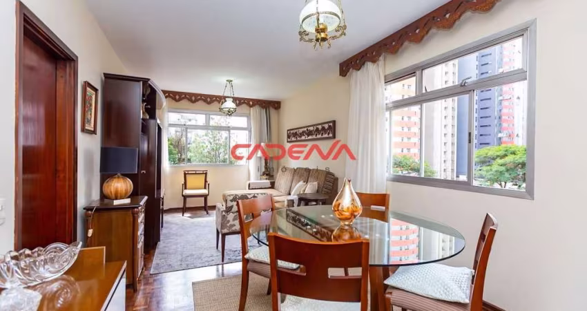 Apartamento com vista para a Praça do Japão com 3 quartos e 1 vaga à venda no Água Verde