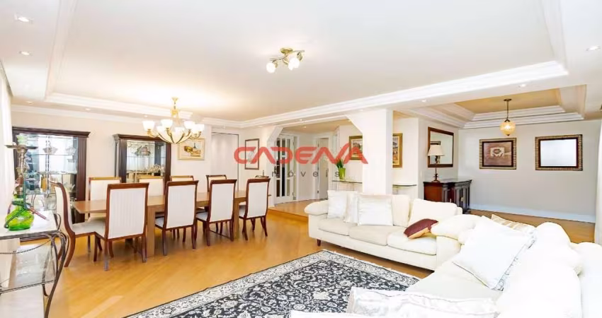 Apartamento com 3 quartos e 4 vagas à venda no Água Verde