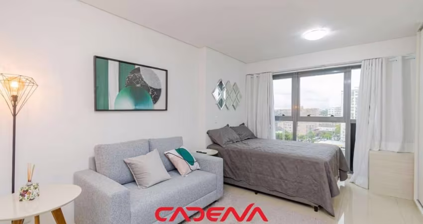 Studio com 1 vaga para aluguel no Rebouças