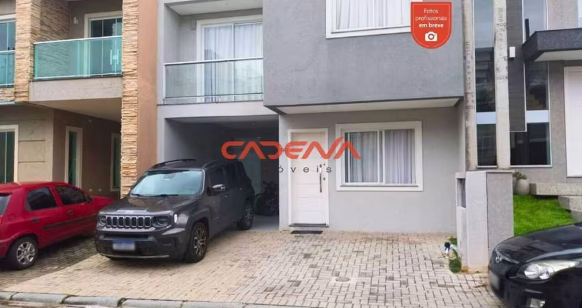 Casa em condomínio fechado com 3 quartos e 2 vagas à venda no Pinheirinho