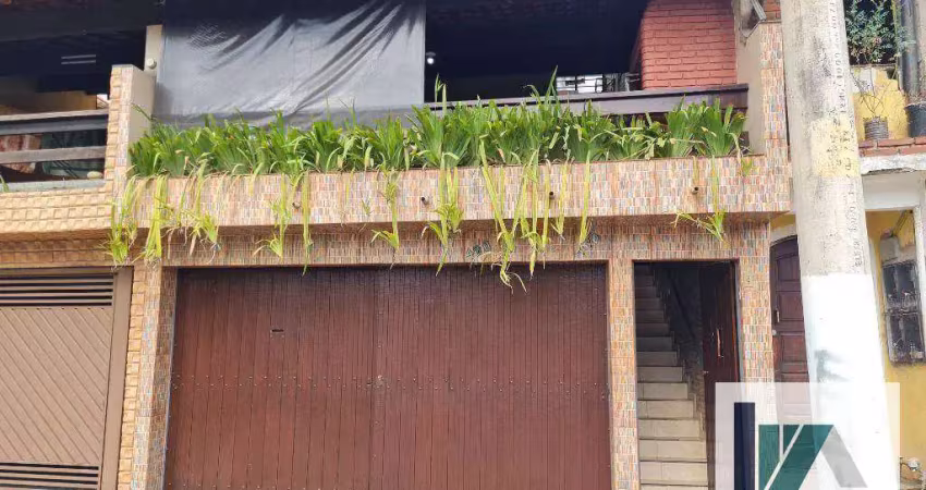 Sobrado com 4 dormitórios à venda, 98 m² por R$ 700.000,00 - Gramado - Embu das Artes/SP