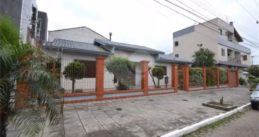 Casa com 2 quartos à venda na Rua Santa Cruz, --, Niterói, Canoas
