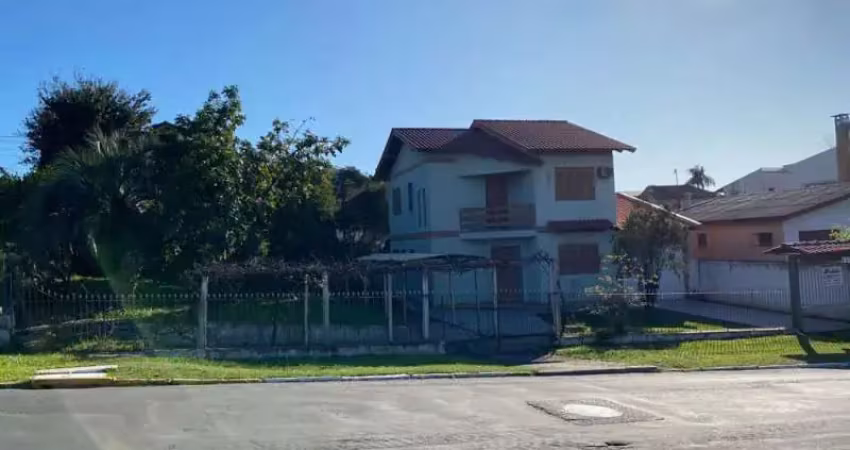 Casa com 3 quartos à venda na Rua Tietê, --, Igara, Canoas