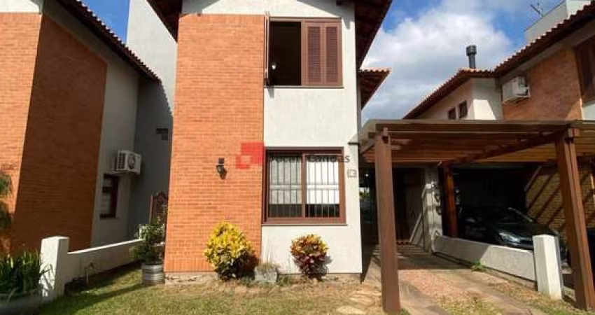 Linda casa 03 dormitórios em condomínio