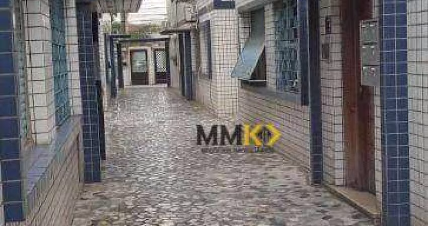 Apartamento com 2 dormitórios à venda, 75 m² por R$ 360.000,00 - Gonzaga - Santos/SP