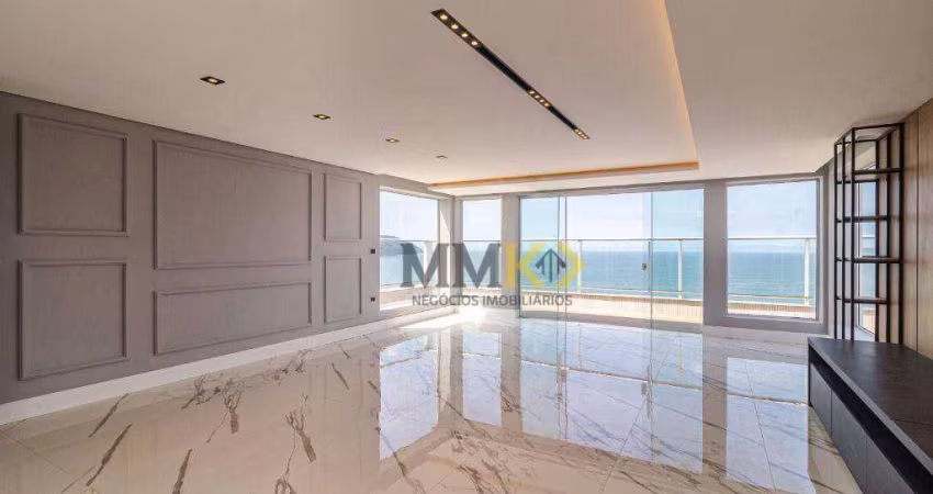 Cobertura Penthouse com 4 dormitórios e vista mar panorâmica, totalmente reformada em Santos/SP.