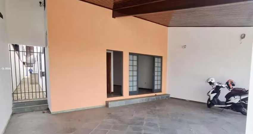 Casa para Venda em Taubaté, Vila São José, 3 dormitórios, 1 suíte, 3 banheiros, 6 vagas