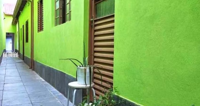 Casa Comercial para Venda em Taubaté, Centro, 3 dormitórios, 4 banheiros
