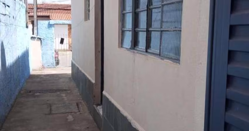 Casa para Venda em Taubaté, Residencial Estoril, 2 dormitórios, 1 banheiro, 1 vaga