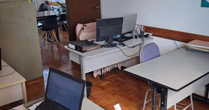 Sala Comercial para Venda em Taubaté, Centro, 2 banheiros