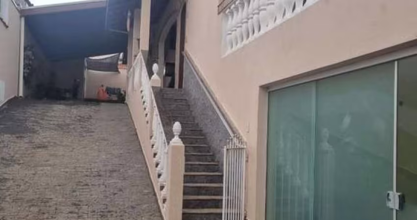 Casa para Venda em Taubaté, Chácara São Silvestre, 3 dormitórios, 1 suíte, 2 banheiros, 2 vagas