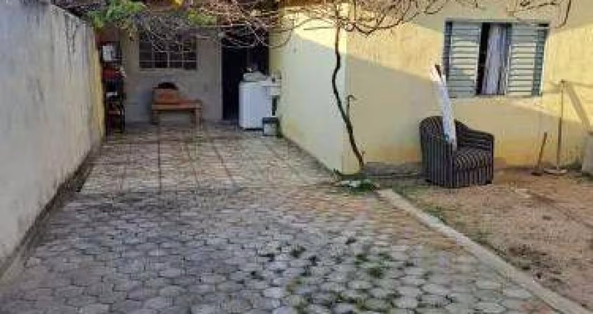 Casa para Venda em Taubaté, Jardim Marlene Miranda, 3 dormitórios, 1 suíte, 2 banheiros, 3 vagas