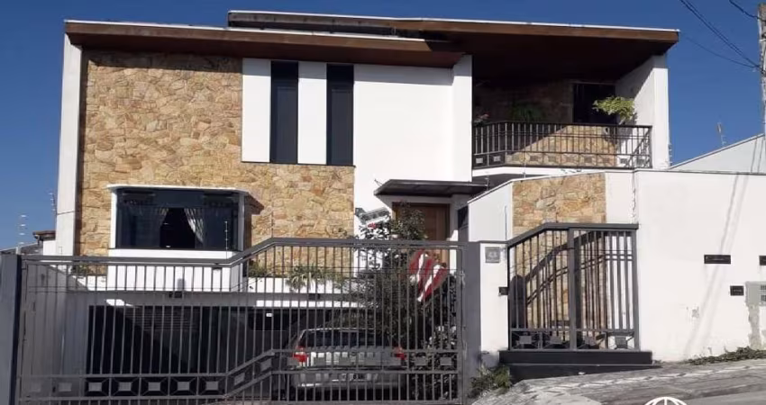 Casa para Venda em Taubaté, Jardim Santa Clara, 3 dormitórios, 3 suítes, 5 banheiros, 4 vagas