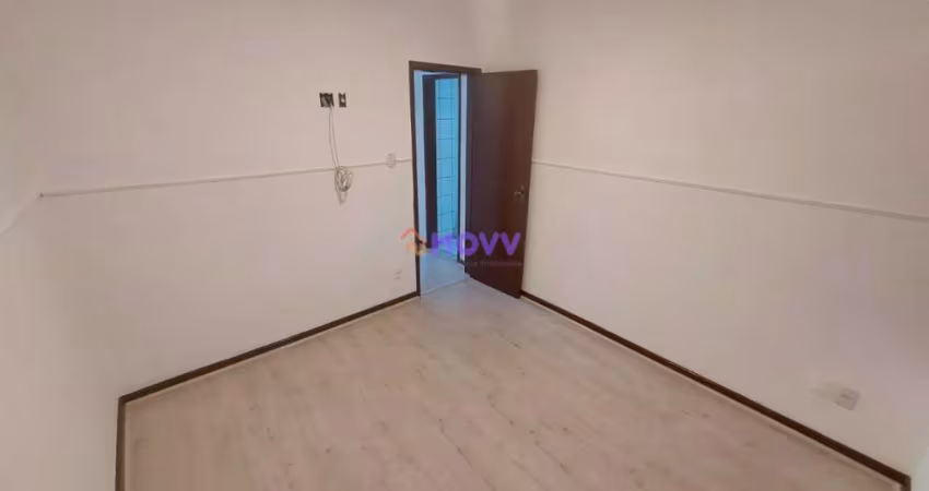 Excelente oportunidade, apartamento 2 quartos com vaga de garagem e elevador !
