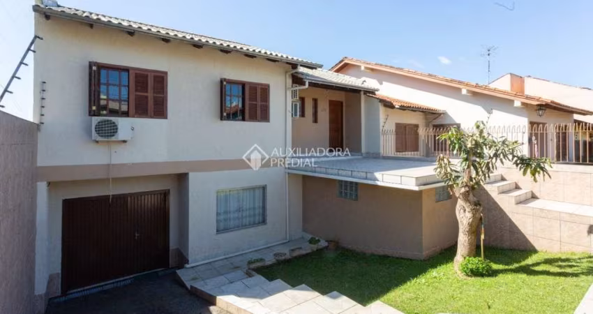 Casa com 3 quartos à venda na Rua Doutor Osvaldo Degrazia, 320, Costa e Silva, Porto Alegre
