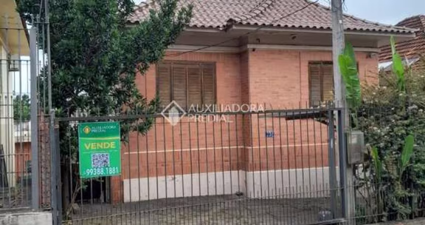 Casa com 4 quartos à venda na Rua Rio Pardo, 332, Passo da Areia, Porto Alegre