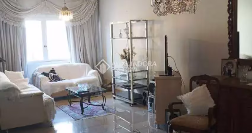 Apartamento com 3 quartos à venda na Rua Duque de Caxias, 1234, Centro Histórico, Porto Alegre