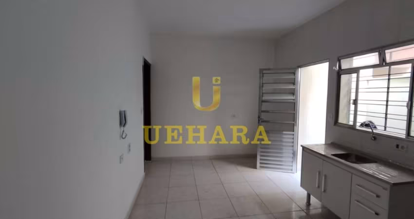 Casa térrea em ótimo estado próximo da Av. Engenheiro Caetano Álvares.