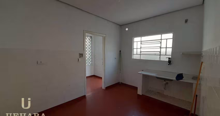 Casa térrea em ótimo estado próximo da Av Baruel.