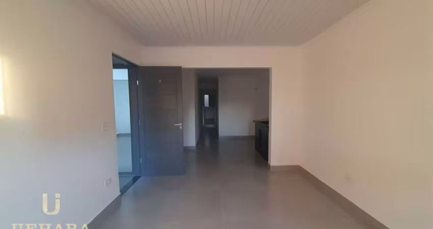 Linda casa de 40 m² na Av Casa Verde!