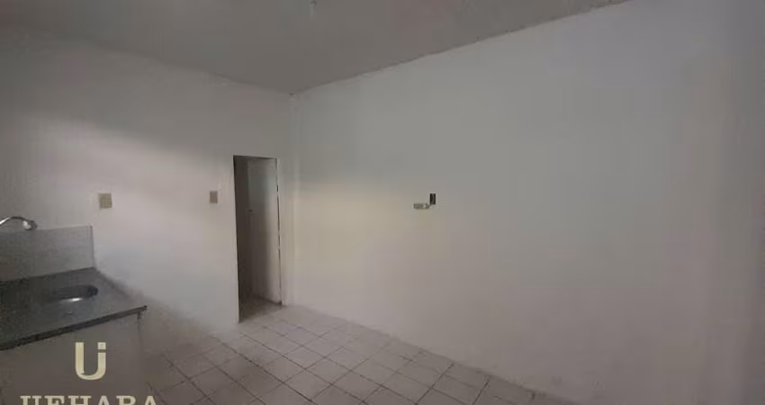 Casa térrea de 50 m² próximo da Av Engenheiro Caetano Álvares.