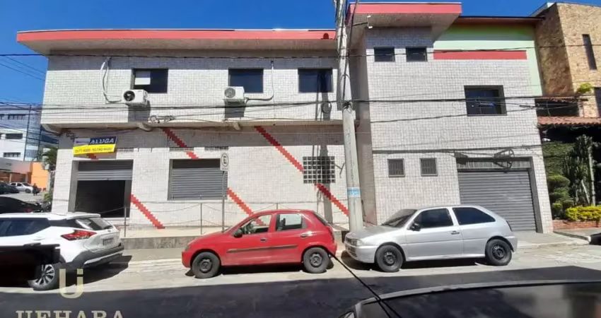 Salão em ótimo estado na Av Imirim!!