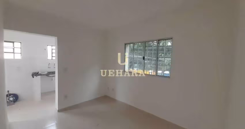 Casa térrea em ótimo estado em frente a ubs parque peruche!
