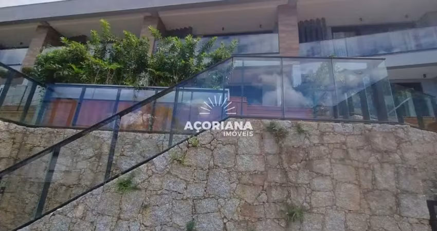 Casa 3 suítes na Lagoa da Conceição