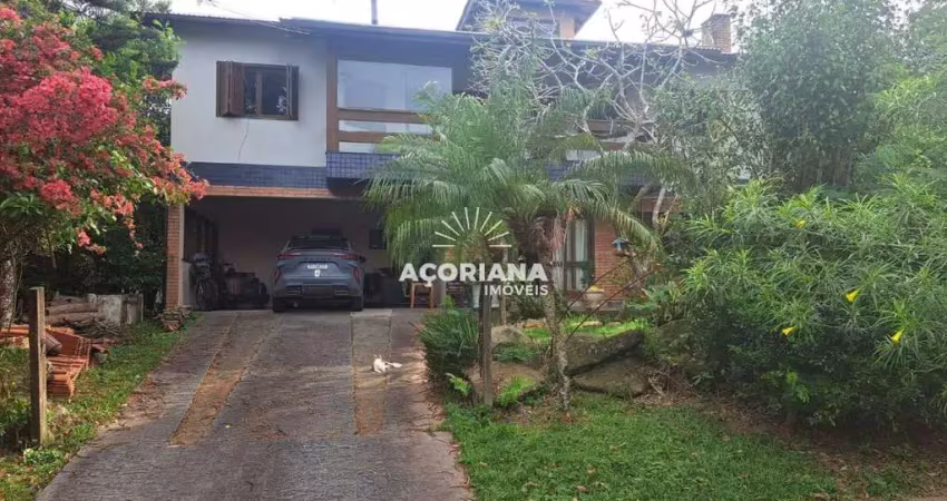 Casa em condomínio fechado com 4 quartos para alugar na Rodovia Doutor Antônio Luiz Moura Gonzaga, 647, Rio Tavares, Florianópolis