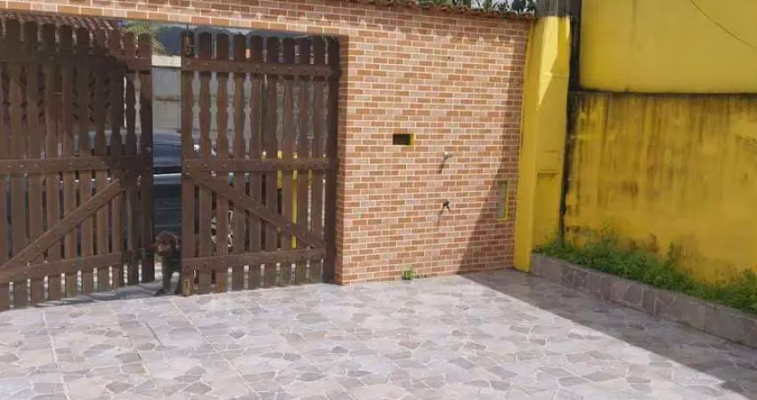 Casa 2 dormitórios para Venda em Mongaguá / SP no bairro Jardim Praia Grande