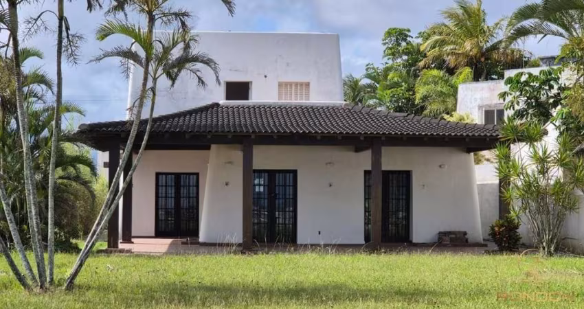 Casa a venda com 5 dormitórios sendo 2 suítes no Cibratel em Itanhaém