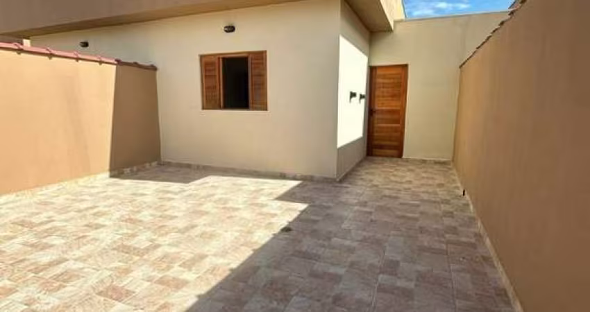 Casa com 2 dormitórios, no Savoy em Itanhaém / SP